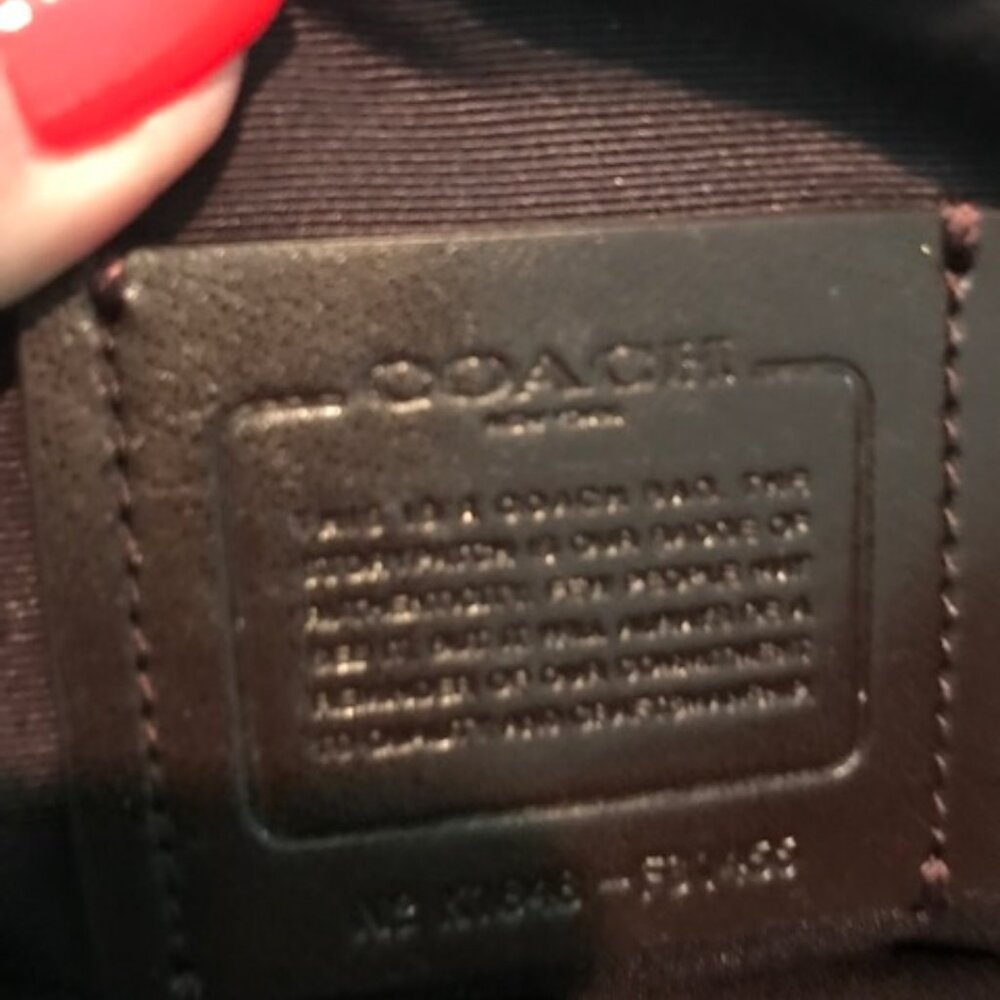 Coach New York Purse with Shoulder Strap 👜 - Picture 4 of 4